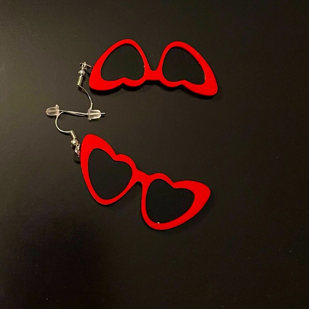 Sunglass dangling earrings